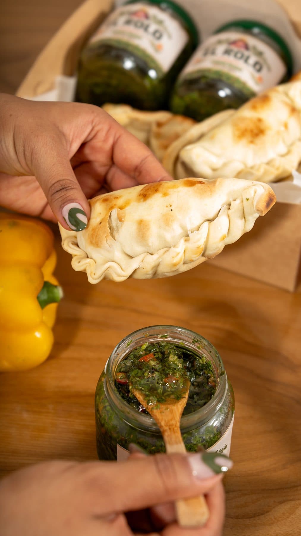 Empanada con chimichurri El Rolo